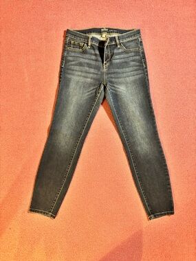 New York & Company Skinny Jeans - Dark Blue Wash